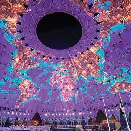 إضاءات ساحرة على قبة ساحة الوصل في إكسبو 2020 دبي