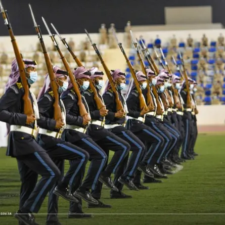 طلاب من كلية الملك خالد العسكرية