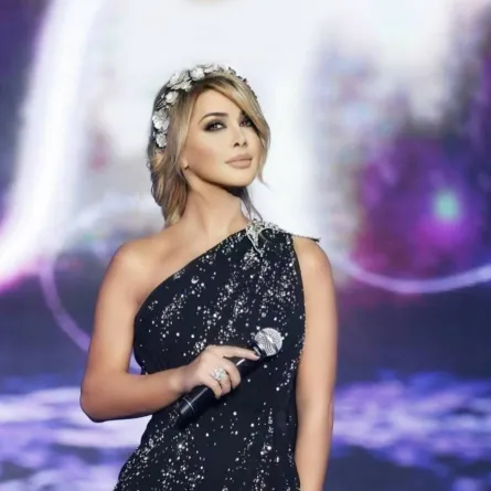 نوال الزغبي تعشق اللون الأسود