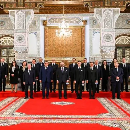 صورة رسمية من القصر الملكي بفاس خلال مراسيم التعيين