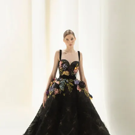 فستان خطوبة جذاب باللون الأسود 