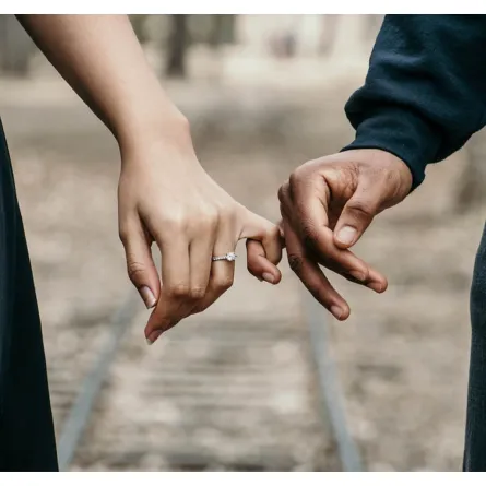  افكار لزيادة الحب بين الزوجين