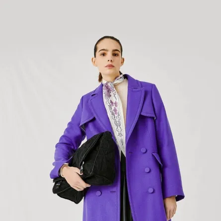 -اختاري من مجموعات المعاطف الملونة بدرجات قوية لشتاء 2021