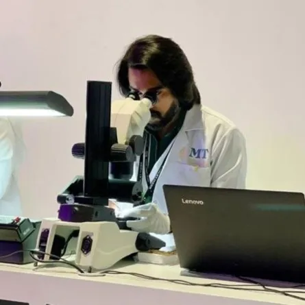 مختبر فحص المعادن الثمينة 