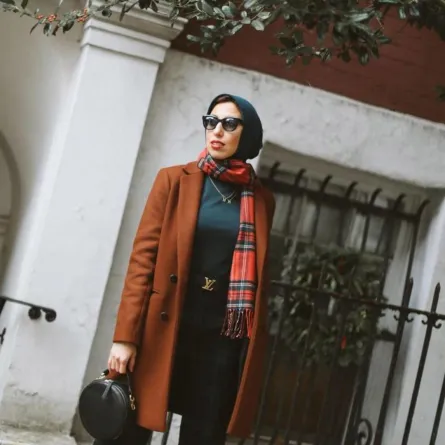 الوشاح الملون من ميلاني الترك