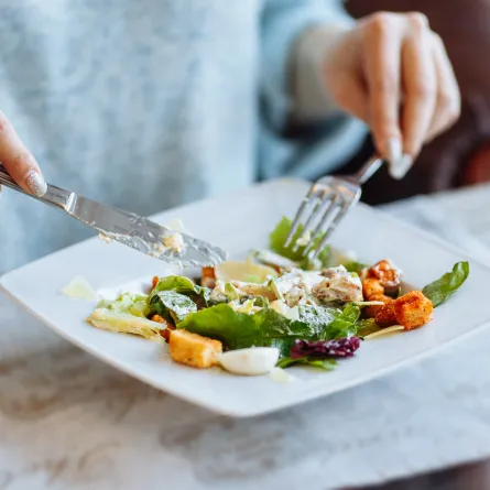 خلال فعاليات موسم الرياض... أطعمة يجب على الحوامل تجنبها 