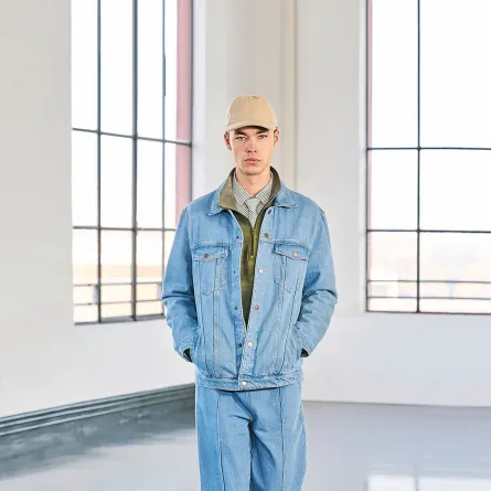 الجينز في إطلالات الرجل للموسم الجديد من دافيد كاتالان David Catalan