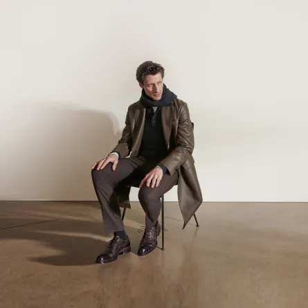 أحذية بألوان داكنة لإطلالات شتوية أنيقة من بريوني  Brioni