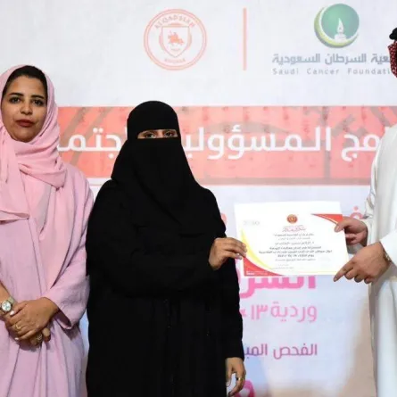 تكريم المشاركين في فعالية الشرقية وردية 13