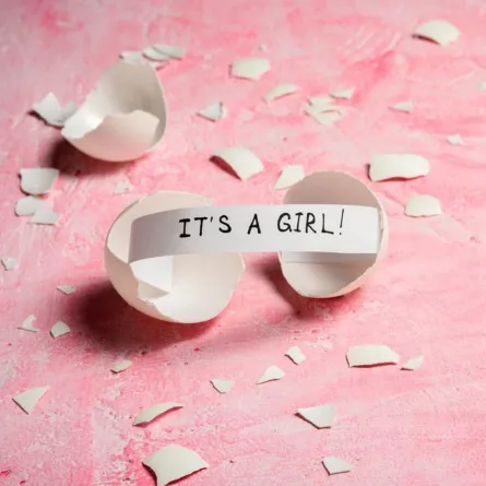 صورة تعبيرية عن ولادة البنت