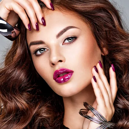 موضة أظافر الأكريليك