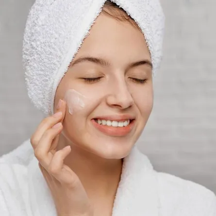 3 خطوات لترطيب البشرة بعمق