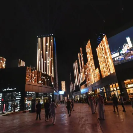 مراحل تحول أرض جرداء إلى أجمل مدينة للفعاليات.. بوليفارد رياض سيتي