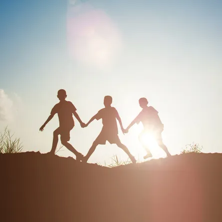 أهم قواعد الإتيكيت للأطفال في المهرجانات مثل موسم الرياض؟