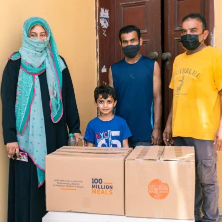 حملة 100 مليون وجبة - الصورة من وام