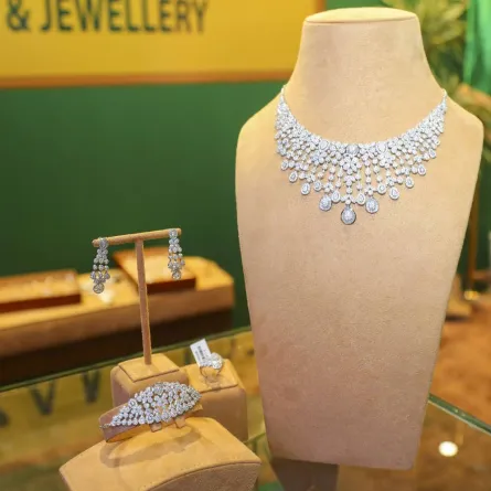 طقم الألماس