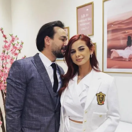 منة عرفة وزوجها - الصورة من حسابها على انستغرام