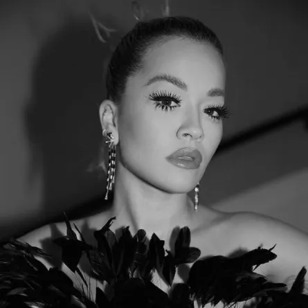 الصورة من صفحة Rita Ora على انستغرام