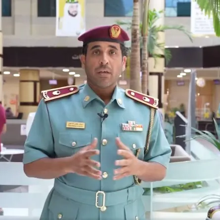 شرطة عجمان تعزز الذكاء الاصطناعي في خدمة المتعاملين بإطلاق روبوتات ذكية - الصورة من موقع شرطة عجمان على تويتر