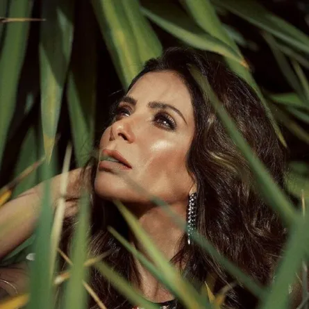 الصورة من حساب منى زكي على انستغرام