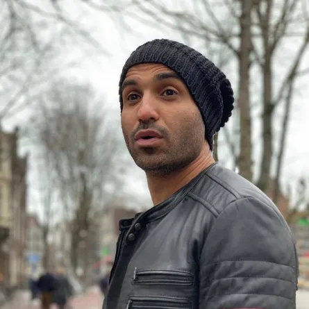 أحمد فهمي - الصورة من صفحته الرسمية على الفيس بوك