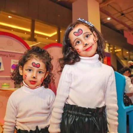 الرسم على الوجه