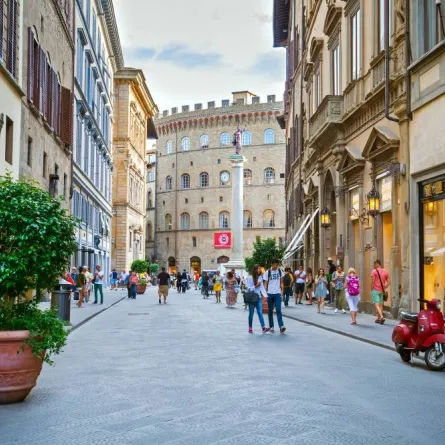 3 وجهات سياحيّة أوروبيّة لعشّاق الموضة والتسوّق