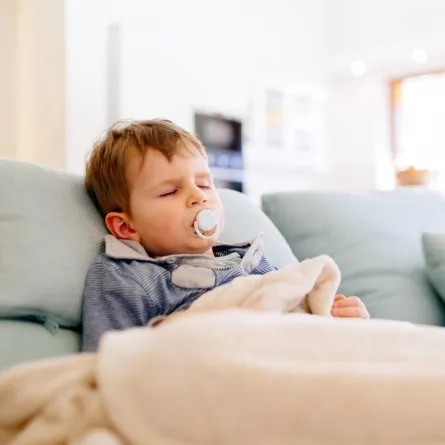 صورة طفل مريض