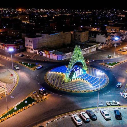 القريات السعودية تكتسي الثوب الأبيض ثلوجاً وحبات برد