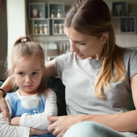 صورة لأم وطفلتها