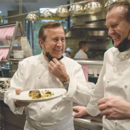 منح لقب أفضل صاحب مطعم في العالم لطاه فرنسي في نيويورك