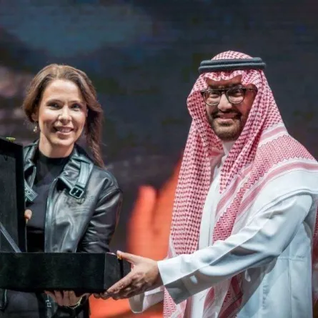 الهيئة السعودية تحصد الجائزة الذهبية - الصورة من واس