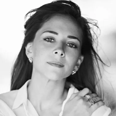 فاطمة البنوي - الصورة من المسؤول الإعلامي لمهرجان القاهرة السينمائي