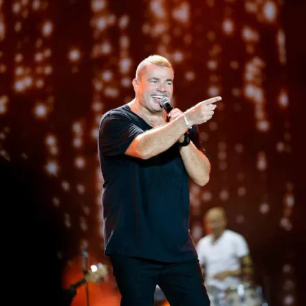 عمرو دياب من حفل إكسبو دبي - الصورة من حسابه على الفيس بوك