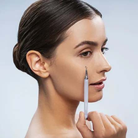 7 تقنيات تجميلية لرفع وشد العينين  