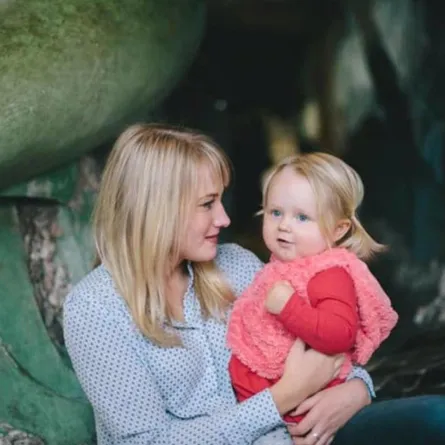 صورة عن لغة حب مشتركة بين الأم وطفلها