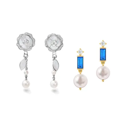 أقراط متدلية مزينة باللؤلؤ