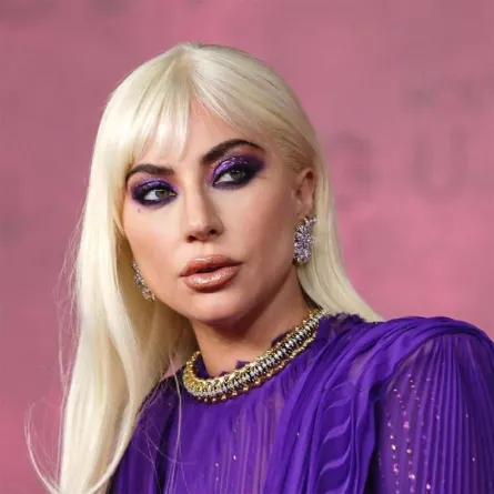 ليدي غاغا بـ9 قطعة مجوهرات فاخرة في إطلالة واحدة-الصورة من صفحة ليدي غاغا على انستغرام