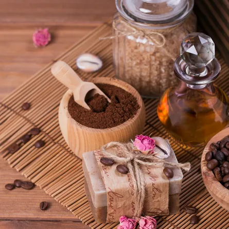 ماسك تفتيح فوري للوجه بالقهوة