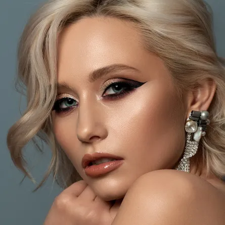 خطوات رسم الأيلاينر 