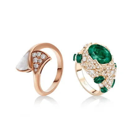 خواتم ذهب وردي لإطلالة ناعمة للعروس