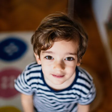 طريقة التعامل مع الطفل العنيد في عمر 3 سنوات