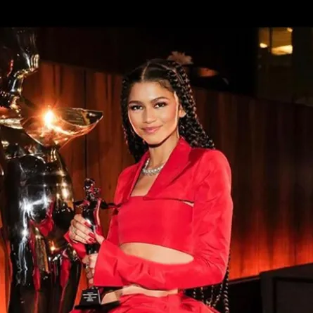 زندايا ترتدي من فيرا ونغ 