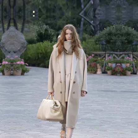 موديلات حقائب ضخمة