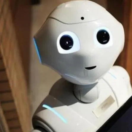 روبوت- الصورة من الشرق الأوسط