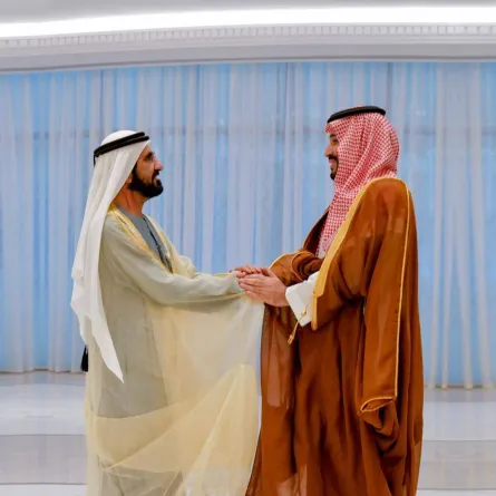 محمد بن راشد يستقبل ولي العهد السعودي في إكسبو 2020 دبي - الصورة من حساب المكتب الإعلامي لحكومة دبي على تويتر