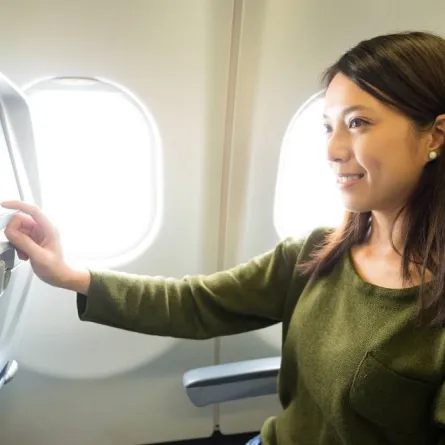 أنشطة يمكن القيام بها خلال الرحلات الطويلة في الطائرة