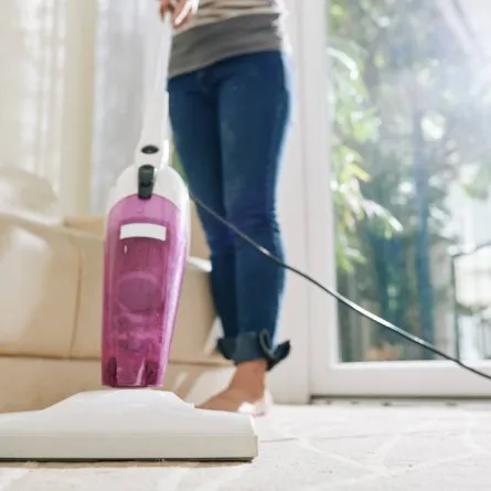 مكوّنات منزلية في تنظيف السجاد الأبيض