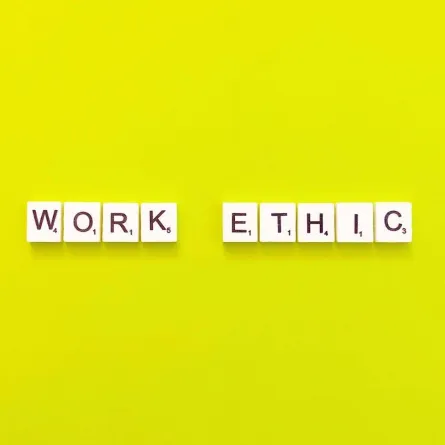 صورة تظهر كلمة العمل التطوعي