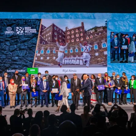 منظمة السياحة العالمية تدرج قرية "رجال ألمع" السعودية في قائمة أفضل القرى السياحية بالعالم - الصورة من حساب وزير السياحة السعودي على تويتر